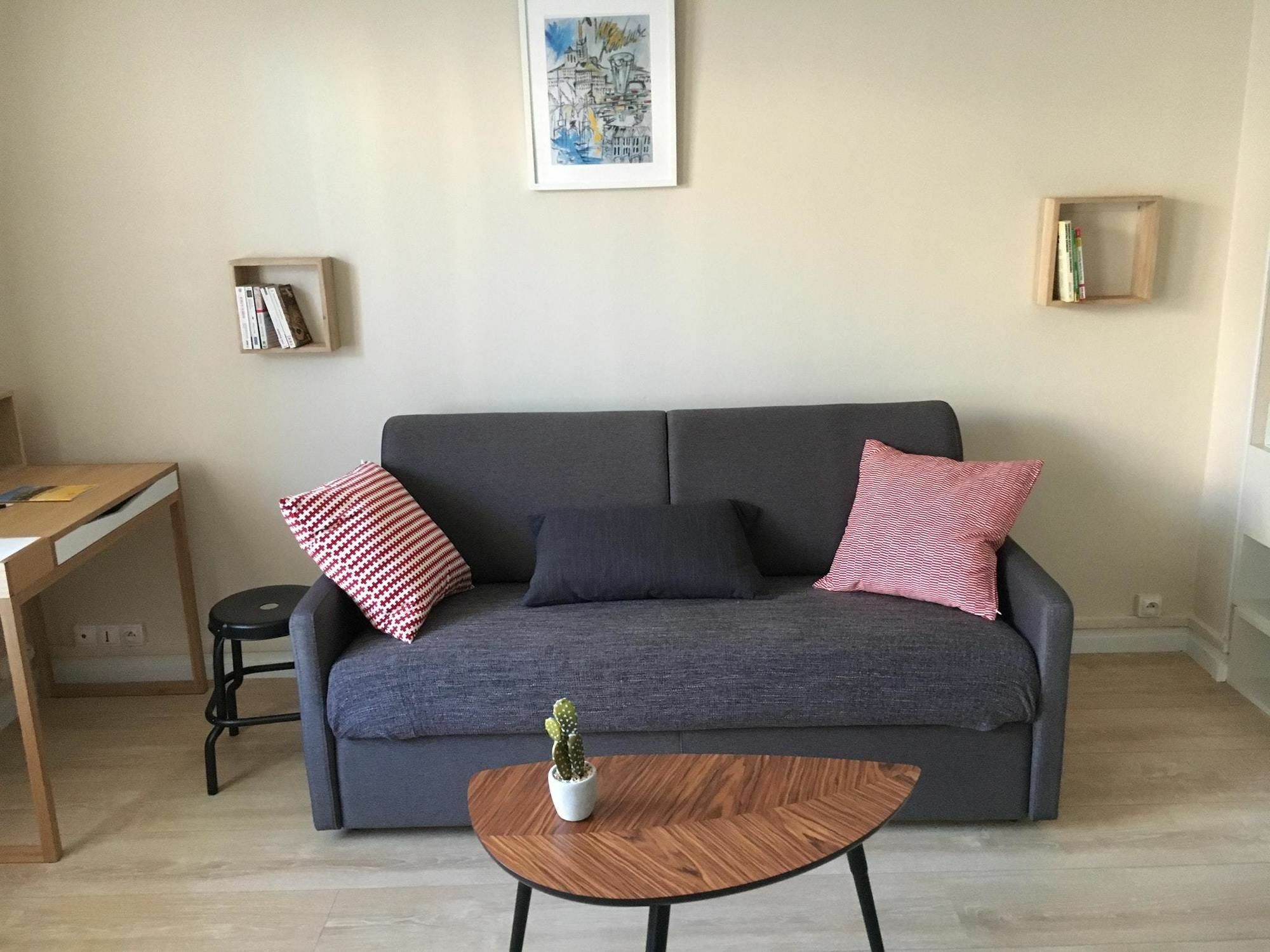 Apartment Studio Vieux-port, With Wonderful City View, Furnished Balcony And Wif *